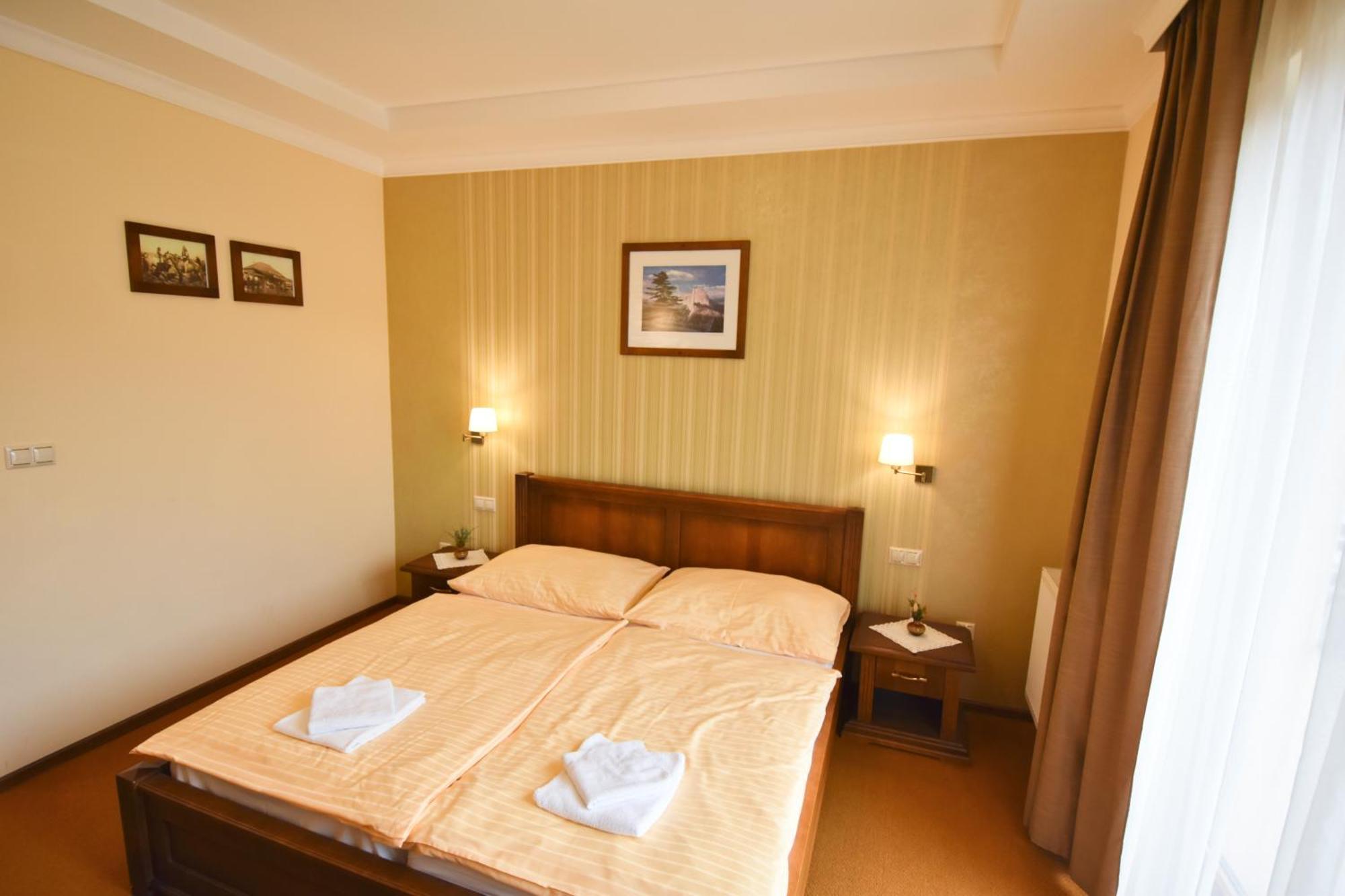Country Saloon Bela Hotel Kamer foto